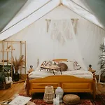 Luxussátor Kaluna Glamp Jungle Swaderki