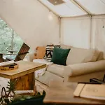 Kaluna Glamp Jungle Swaderki