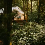 Luxussátor Kaluna Glamp Jungle Swaderki