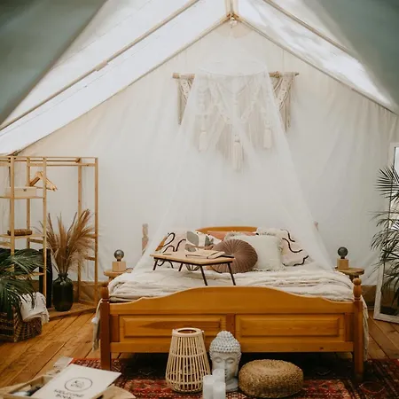 Campismo de Luxo Kaluna Glamp Jungle Swaderki