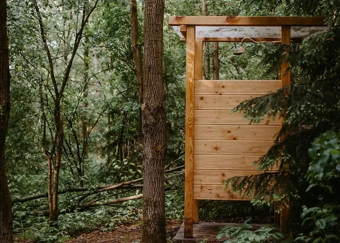 Luxusní stan Kaluna Glamp Jungle Swaderki